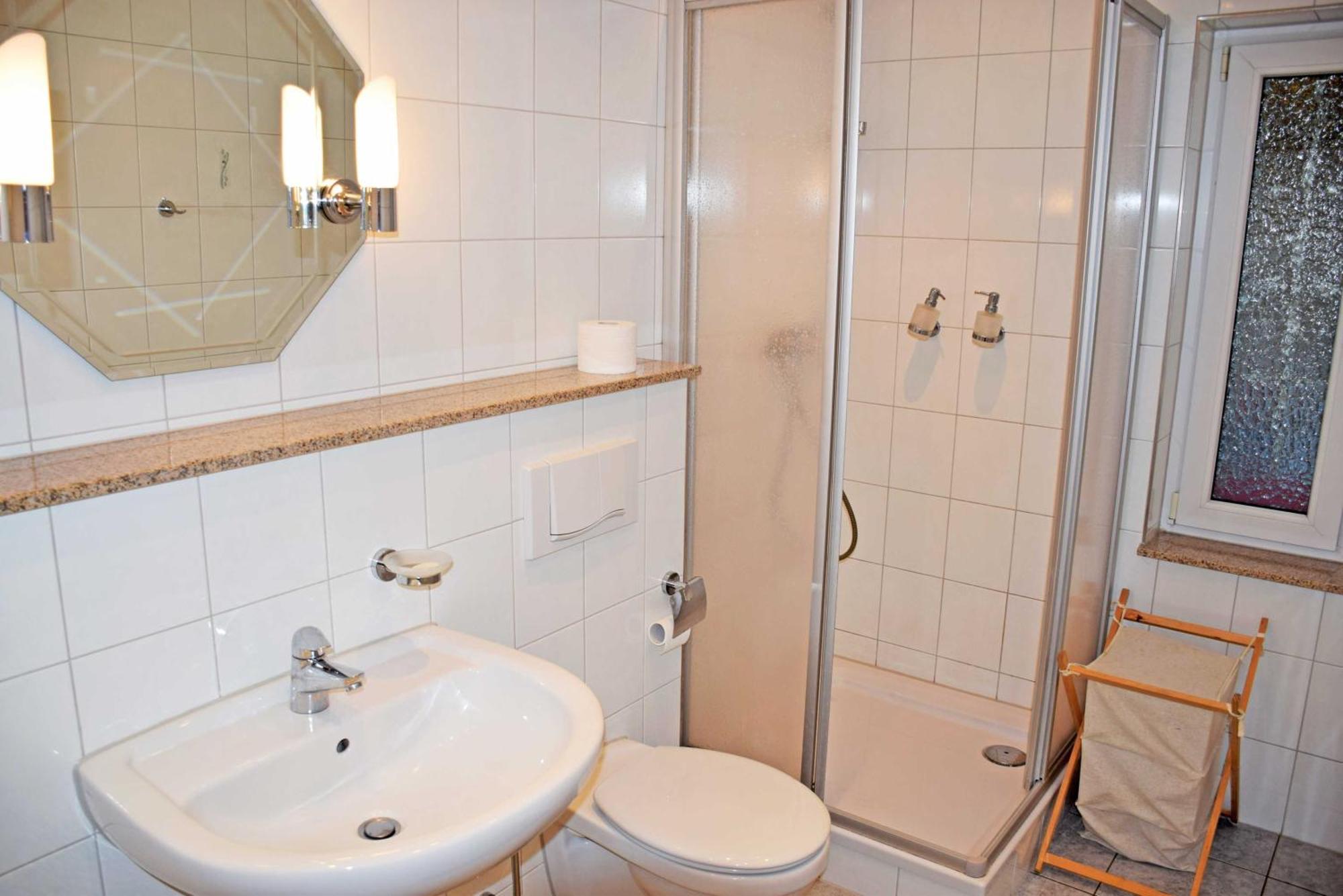 Ferienwohnung/ Ferienzimmer Asche อัสเชิร์สเลเบน ภายนอก รูปภาพ