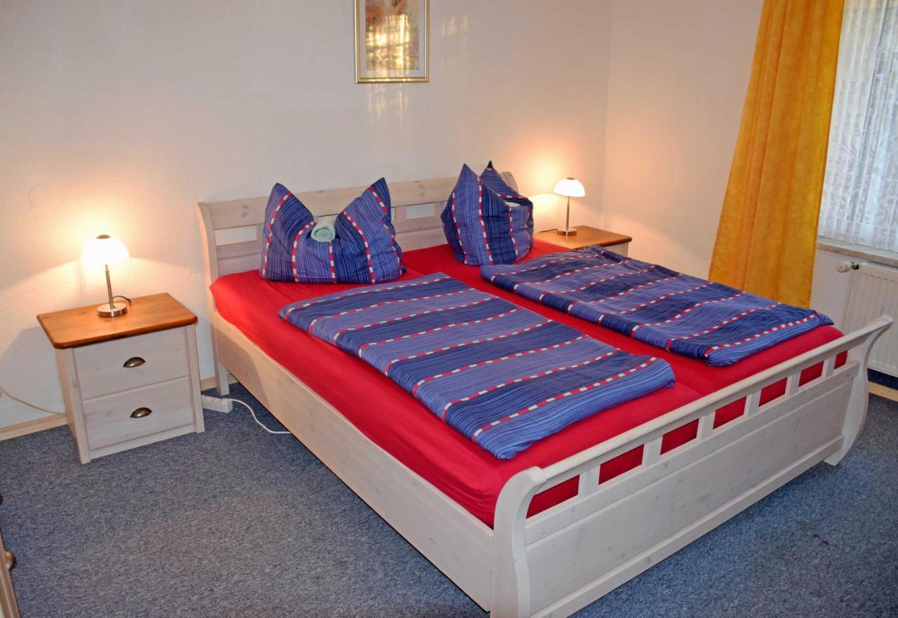 Ferienwohnung/ Ferienzimmer Asche อัสเชิร์สเลเบน ภายนอก รูปภาพ