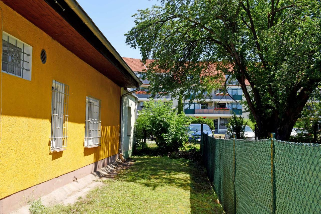 Ferienwohnung/ Ferienzimmer Asche อัสเชิร์สเลเบน ภายนอก รูปภาพ